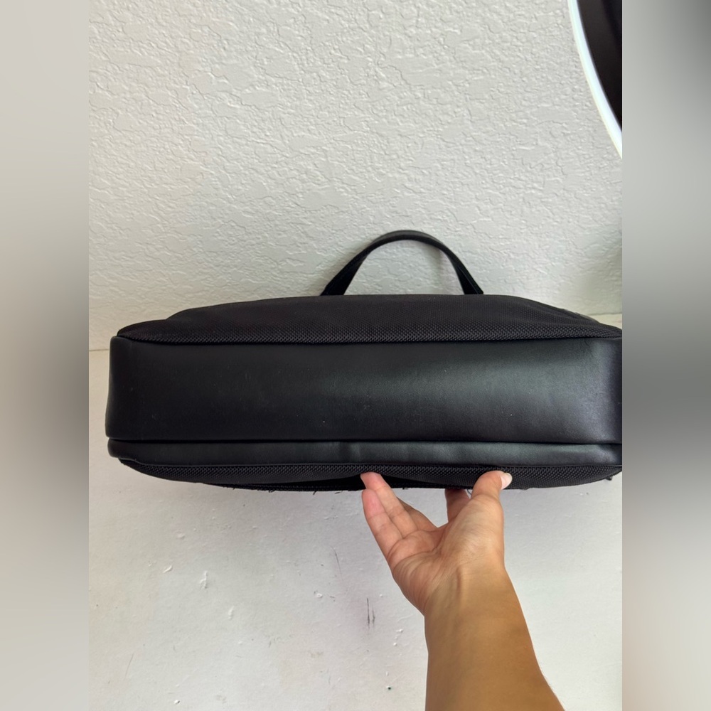 MICHAEL KORS Men’s Brooklyn Nylon Briefcase Black - Picture 10 of 13